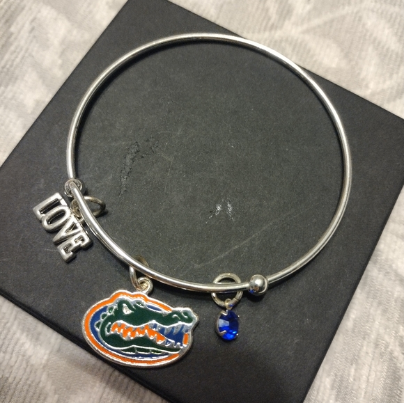 Florida Gator Charm Bracelet - Picture 1 of 3